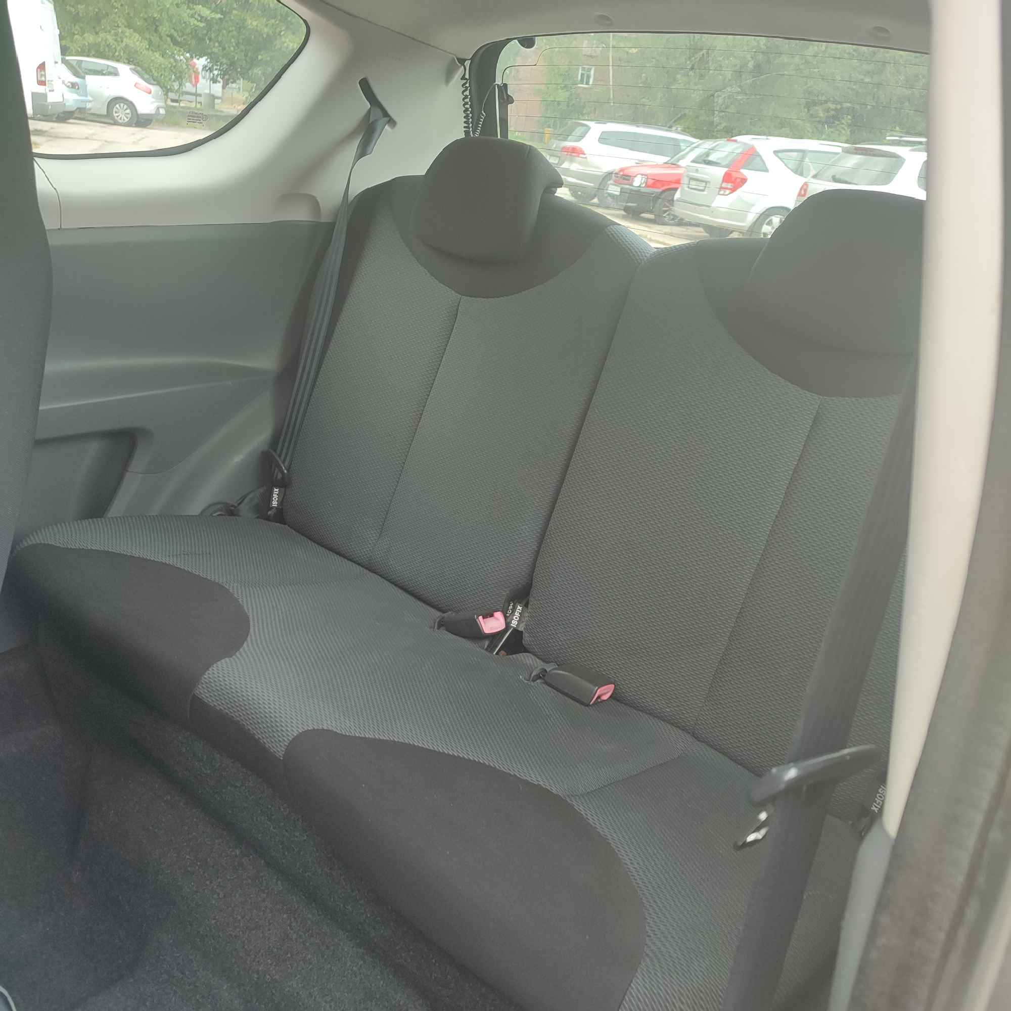 Syndyk sprzeda samochód osobowy Toyota Aygo Jeżyce - zdjęcie 5