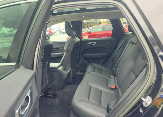 Volvo XC 60 Bogata wersja wyposażenia / AWD / B5 / niski przebieg Chwaszczyno - zdjęcie 11