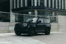 Land Rover Defender 90 5.0 P525 V8 BOGATA WERSJA / SALON PL Ropczyce - zdjęcie 2