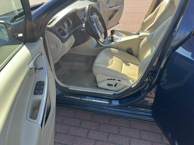 Sprzedam Volvo S60 II Momentum z 2012 Konin - zdjęcie 10