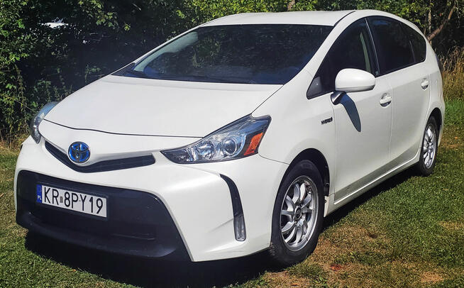 Toyota Prius v 2015 | BOGATA WERSJA | Biała Perła | 1.8 Hybr Ślemień - zdjęcie 2