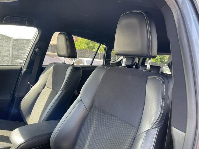Toyota RAV-4 Executive Hybryda 4x4 Skóra Kamera Podgrzewanie 197KM Gliwice - zdjęcie 11
