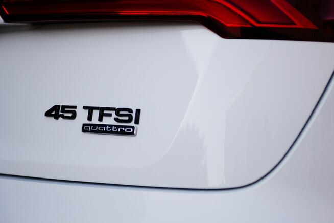 Audi Q5 2.0TFSI_245KM_Salon Polska_Quattro Rzekuń - zdjęcie 9