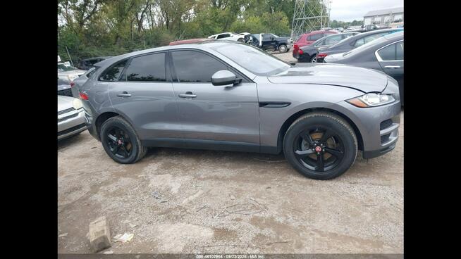 Jaguar F-PACE Bogata wersja wyposażenia / AWD / niski przebieg Cieszyn - zdjęcie 6