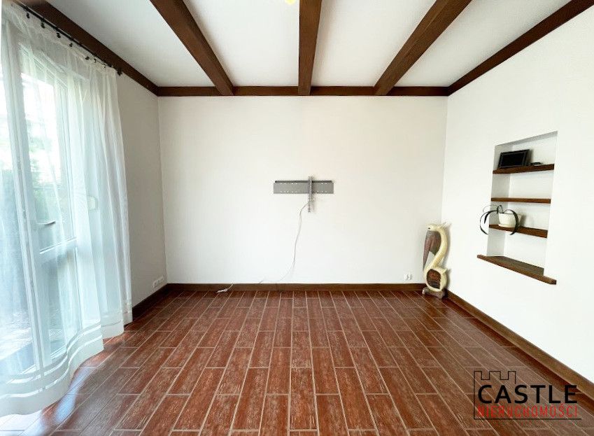 Dwupoziomowe mieszkanie z ogródkiem Suchy Las - zdjęcie 5