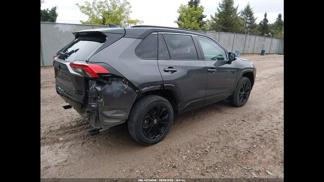 Toyota RAV-4 Bogata wersja wyposażenia / AWD / Hybryda Białystok - zdjęcie 4