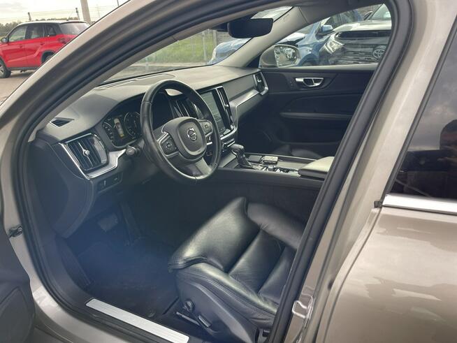 Volvo V60 D3 Automat Skóra Panorama Kamera Podgrzewanie Gliwice - zdjęcie 9