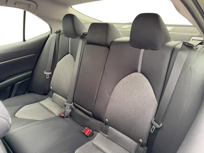 Toyota Camry 2.5 Hybrid Comfort CVT Sedan Warszawa - zdjęcie 10