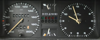 Volkswagen Golf 1,3 MPi Harklowa - zdjęcie 9