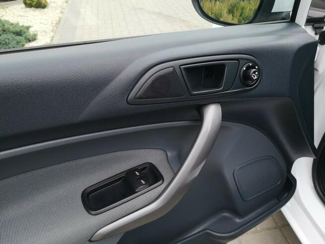 Ford Fiesta 1.25 16V 60KM Klimatyzacja Isofix Elektryka Sprowadzony Strzegom - zdjęcie 11