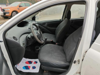 1.0 i benzyna 65KM, Manual, 5d, Salon Polska Warszawa - zdjęcie 8