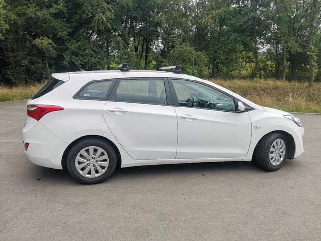 Hyundai i30 CW 1.6 CRDi 110 km kombi 2016 Kraków - zdjęcie 7