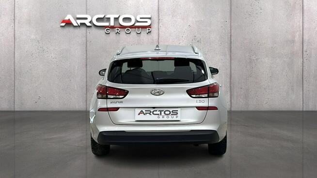 Hyundai i30 1.6 D Comfort DCT Kombi Warszawa - zdjęcie 4