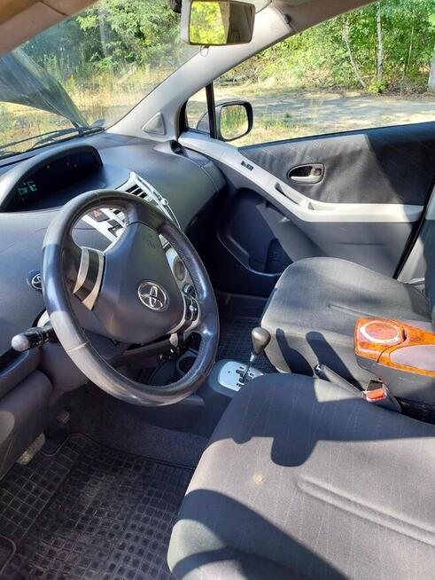 Toyota Yaris 2005r., 1.4 D4D, 66 KW, automat, 198 tyś. km. Otwock - zdjęcie 4
