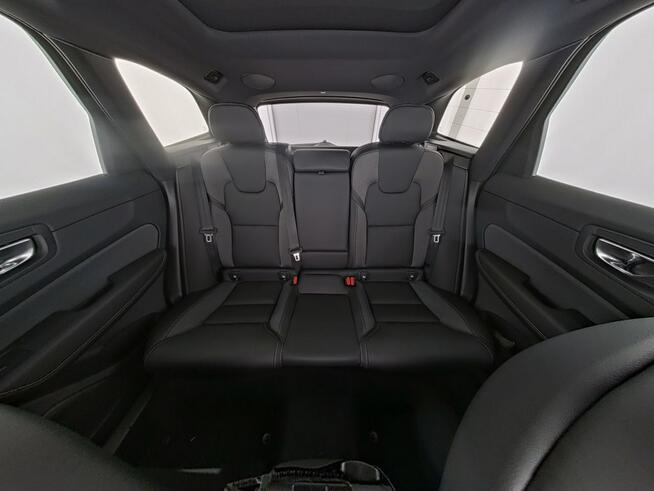 Volvo XC 60 B5(B) AWD Black Edition Plus *Gwarancja*FV23%* Tychy - zdjęcie 7