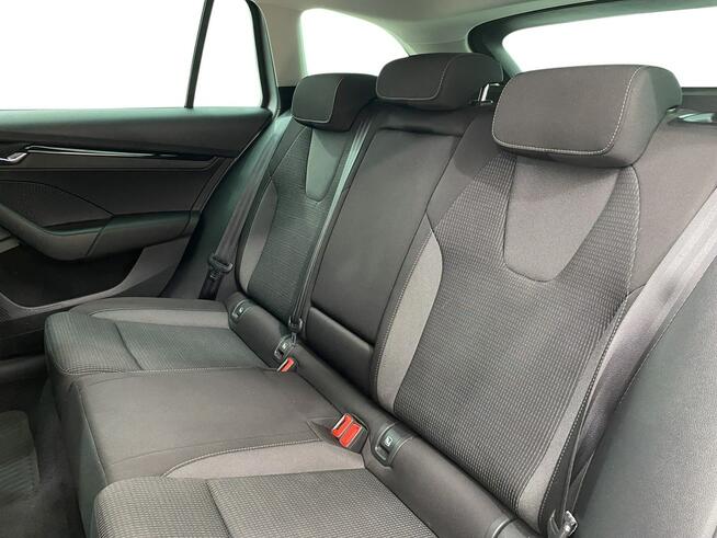 Skoda Octavia 2.0 TDI Ambition DSG Warszawa - zdjęcie 12