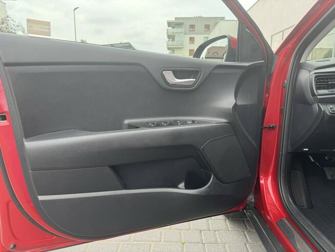 Kia Stonic M 1.2 84 KM/benzyna/grzane fotele/kamera cofania/gwarancja Toruń - zdjęcie 11