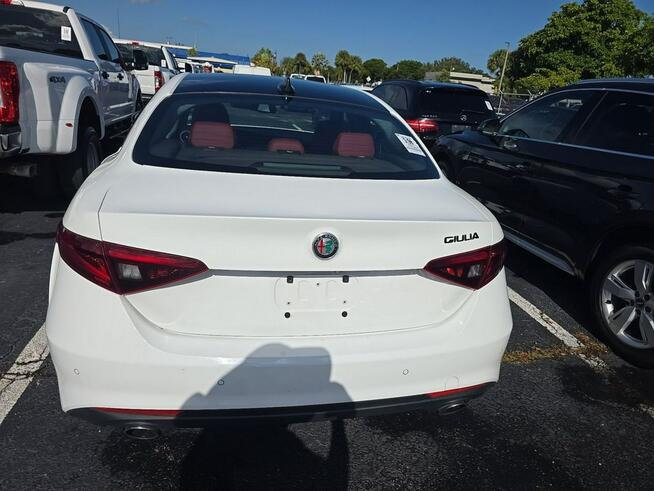 Alfa Romeo Giulia Wersja Ti / niski przebieg Białystok - zdjęcie 6