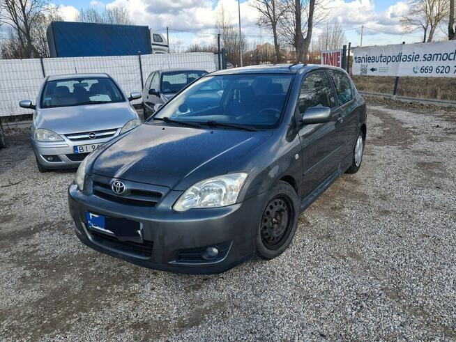 Toyota Corolla 1.6 benzyna Sportschau Edition ładna Tanei Auta Fasty Fasty - zdjęcie 1