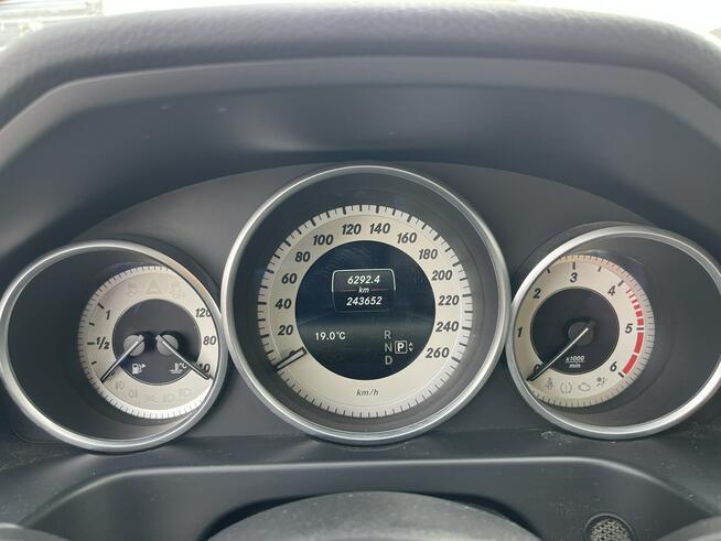 Mercedes E 200 HAK Automat Skóra Podgrzewanie Czujniki park. Gliwice - zdjęcie 9