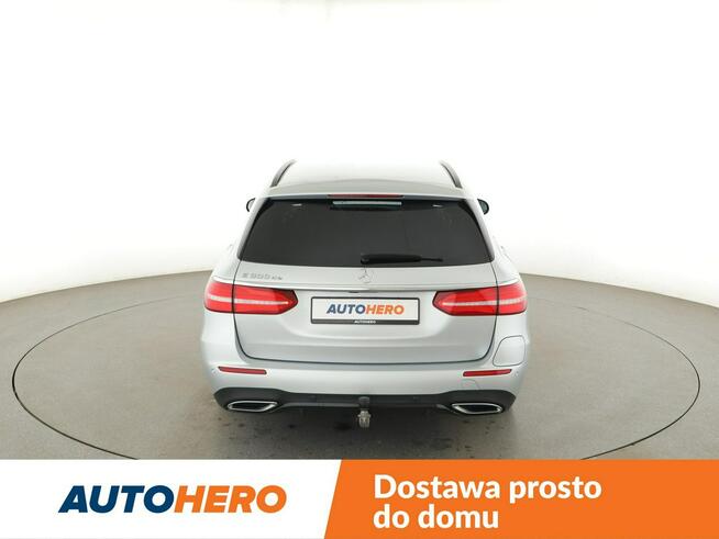 Mercedes E 200 PHEV full LED navi skóra/alcantara kamery duże virtuale Warszawa - zdjęcie 6