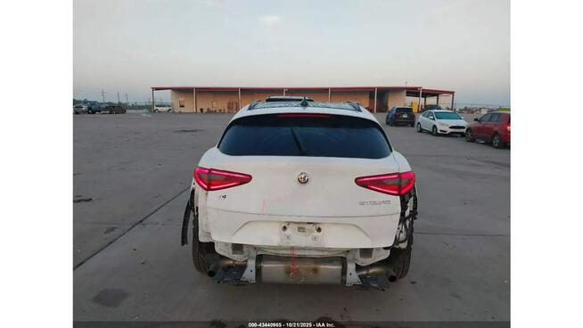 Alfa Romeo Stelvio / 2.0 280KM / 4x4 / niski przebieg / Tarnów - zdjęcie 8