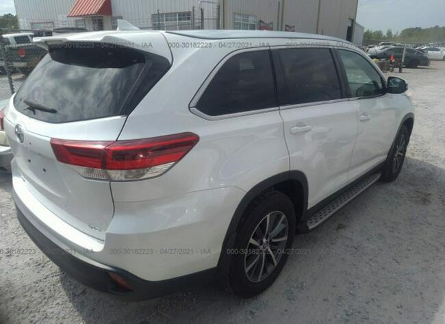 Toyota Highlander 2019, 3.5L, po gradobiciu Warszawa - zdjęcie 4