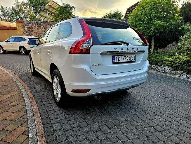 Volvo XC 60 2.0 D 5 cylindrów Navi Kamera Bezwypadek Serwis Zagnańsk - zdjęcie 6