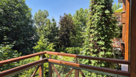 Apartament w ciszy i zieleni na zamkniętym osiedlu Konstancin-Jeziorna - zdjęcie 2