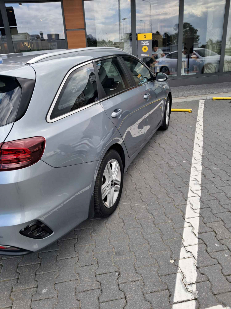 Sprzedam  Kia ceed  kombi Bartoszyce - zdjęcie 7