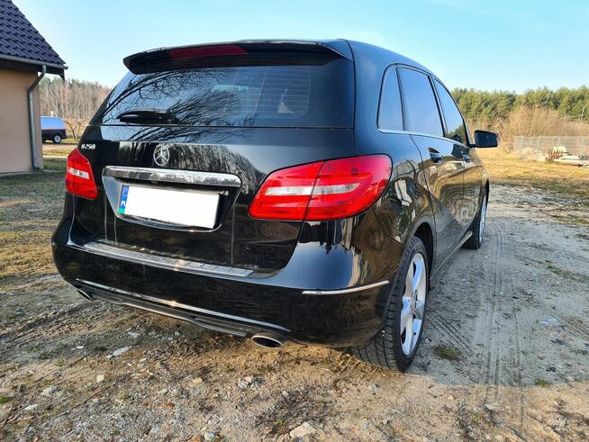 Mercedes-Benz B 250 Benzyna Automat Skóry Pakiet AMG Olsztyn - zdjęcie 3