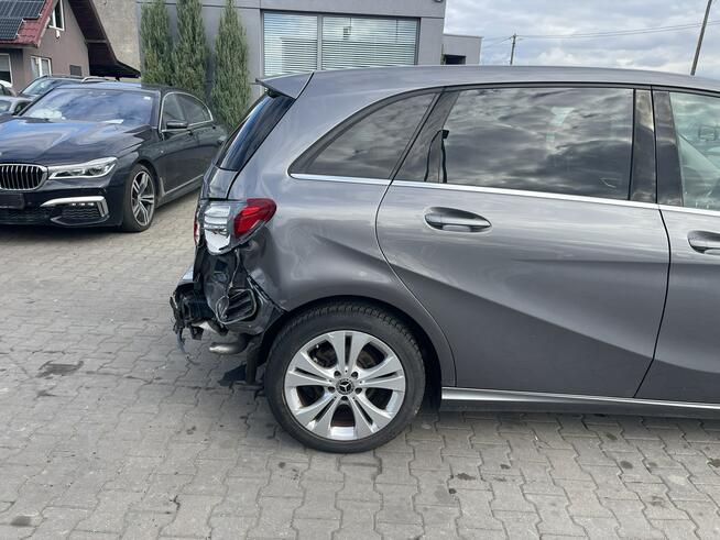 Mercedes B 180 Automat Skóra Klimatronik Podgrzewanie LED Gliwice - zdjęcie 5