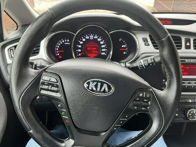 Kia Cee'd 1.6 benzyna 135 KM super stan klima parktronik Słupsk - zdjęcie 9
