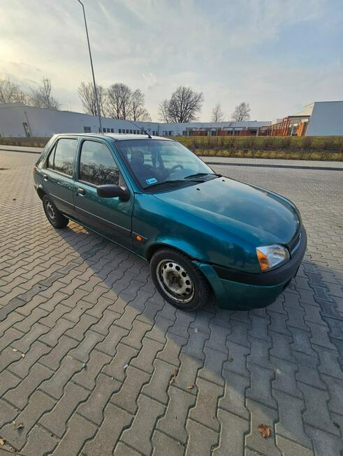 Ford Fiesta Benzyna 1.3 + LPG - 2000r Głogów - zdjęcie 3