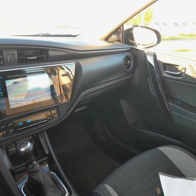 Toyota Auris 1.6 valvematic NISKI PRZEBIEG Słupsk - zdjęcie 8