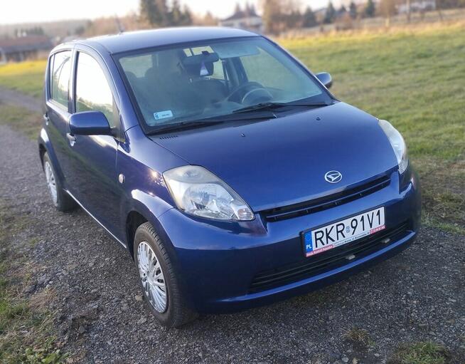 Daihatsu Sirion 1.0benzyna konstrukcyjnie Toyota Yaris Jedlicze - zdjęcie 3