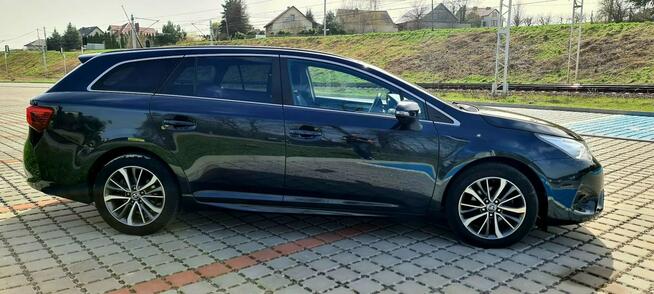 Toyota Avensis 1.6 D4D Touring Sport Executive Więcławice Stare - zdjęcie 5