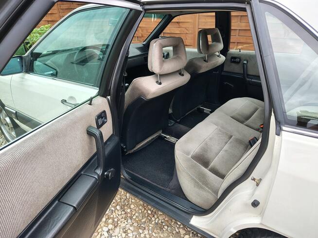 Audi 100 C3 Cygaro *5 cylindrów* Ostrołęka - zdjęcie 12