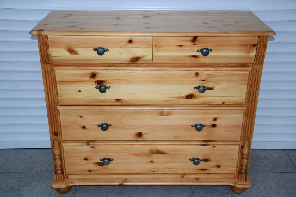 komoda z szufladami z drewna sosnowego - jak nowa Olsztyn - zdjęcie 1