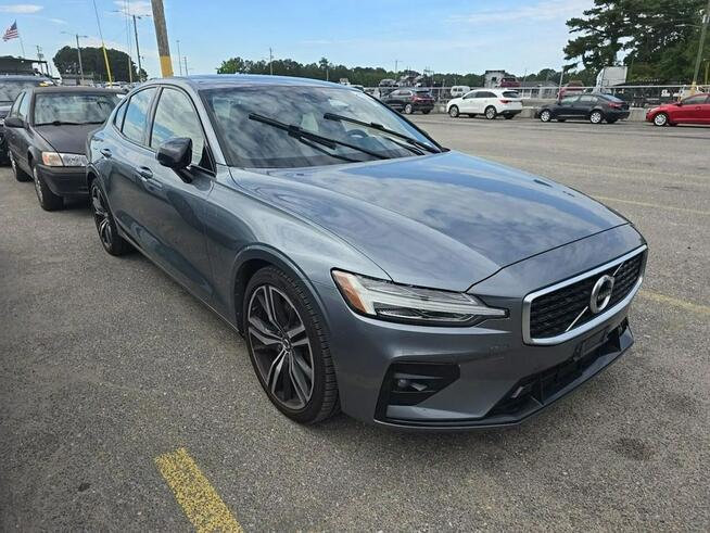 Volvo S60 R-Design / AWD / niski przebieg Warszawa - zdjęcie 1