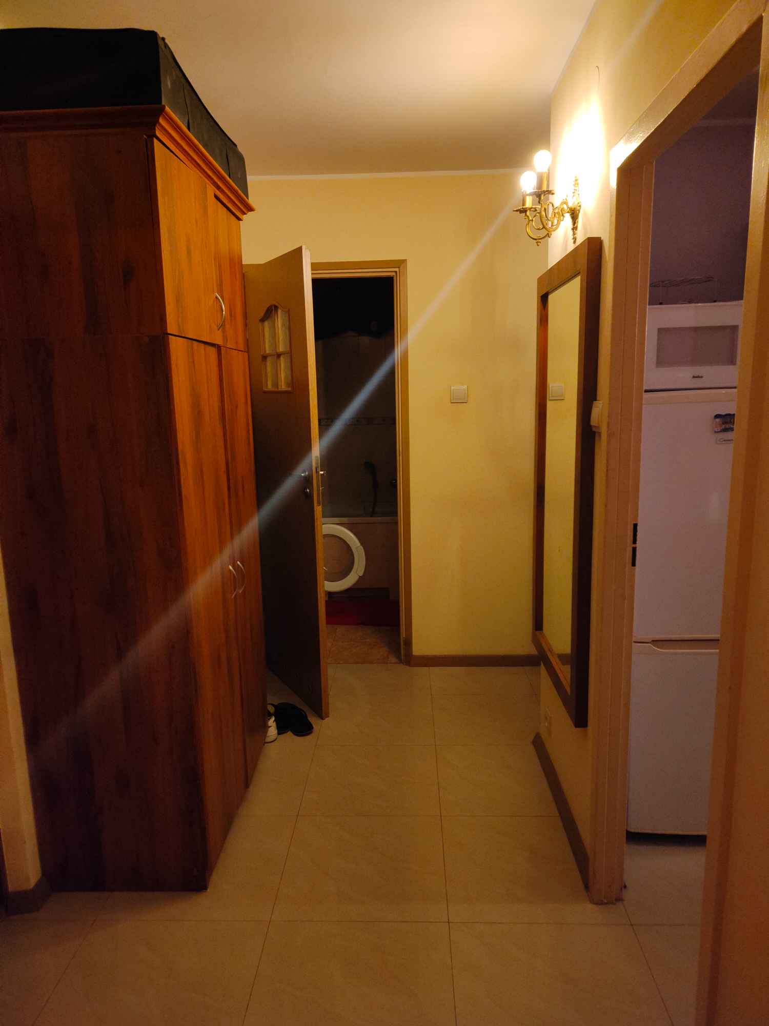 Wynajmę duży pokój ok. 30 m2 z balkonem i parking w 2 pokoj mieszkaniu Bemowo - zdjęcie 5