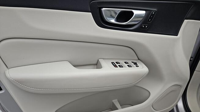 Volvo XC 60 B4 B Plus Bright aut ! Z Polskiego Salonu ! Faktura Vat ! Warszawa - zdjęcie 10