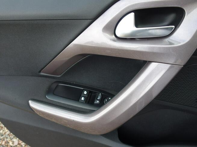 Peugeot 2008 2015r 1.2 benzyna 82km bezwypadkowy klima niski przebieg Słupsk - zdjęcie 11
