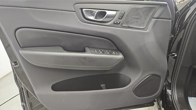 Volvo XC 60 B4 B Plus Bright aut  ! Z Polskiego Salonu ! Faktura Vat ! Warszawa - zdjęcie 10