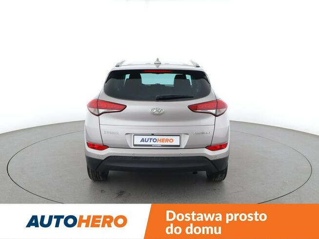 Hyundai Tucson klima auto grzane fotele navi bluetooth PDC Warszawa - zdjęcie 6