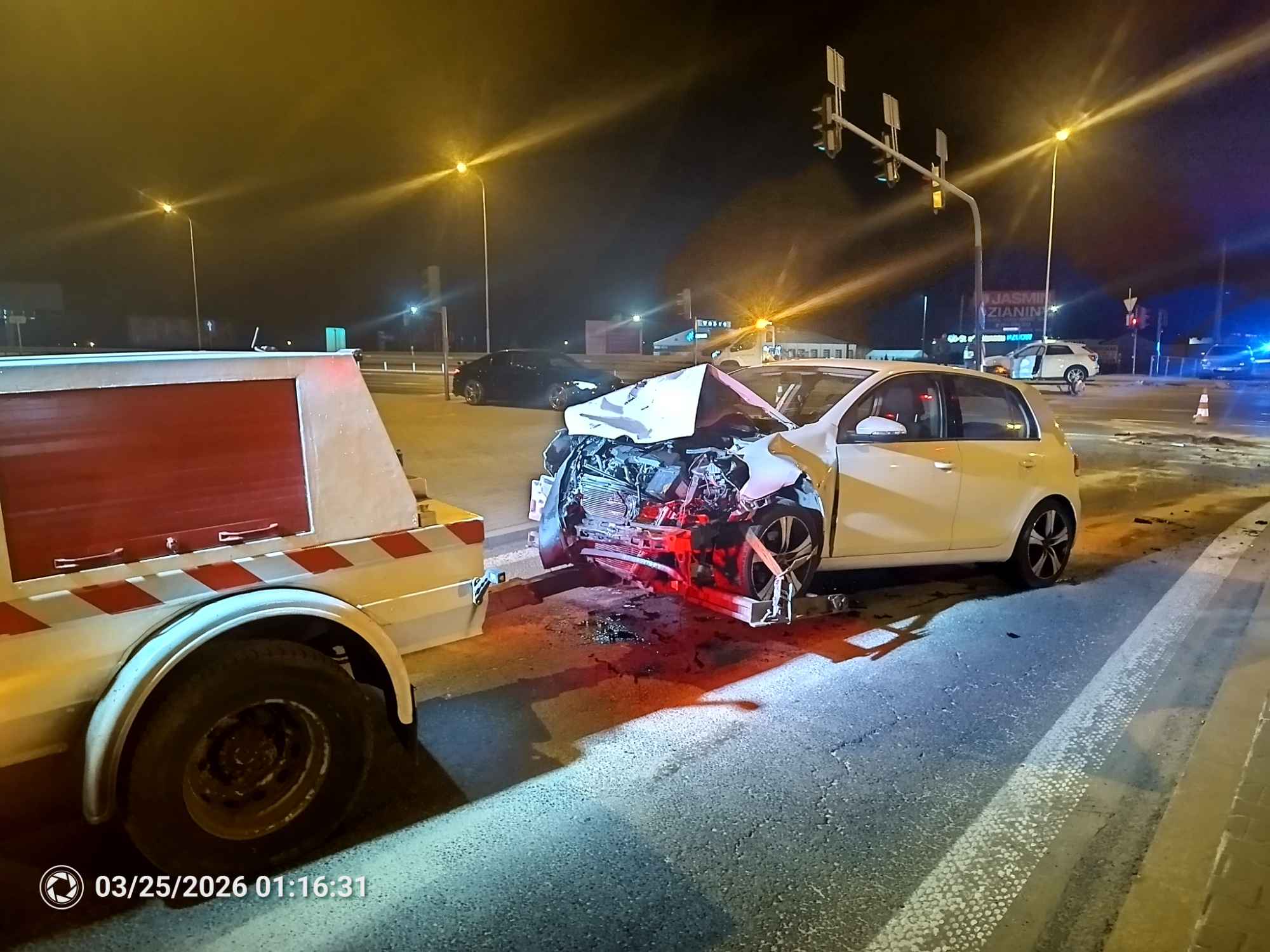 Pomoc drogowa holowanie transport krajowy Tuszyn - zdjęcie 9