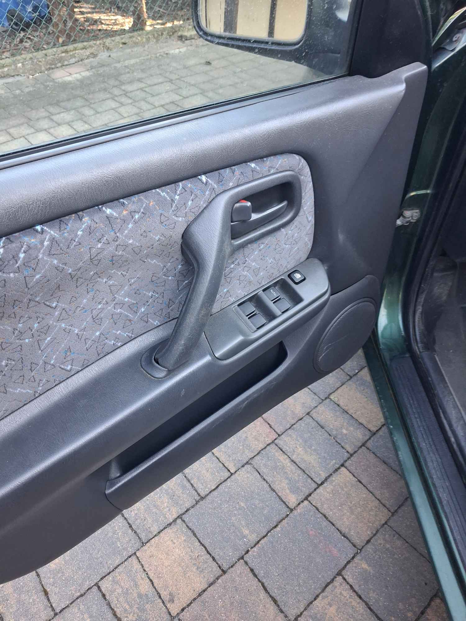 Sprzedam Nissan Primera 1,6 benzyna + LPG z 1998r Opole - zdjęcie 9