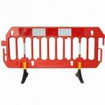 Sprzem zabezpieczenia drogowe, barierki.