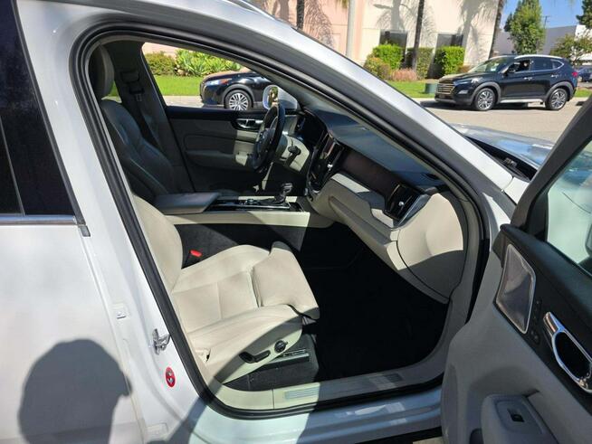 Volvo XC 60 INSCRIPTION / AWD / T6 / niski przebieg Chwaszczyno - zdjęcie 7