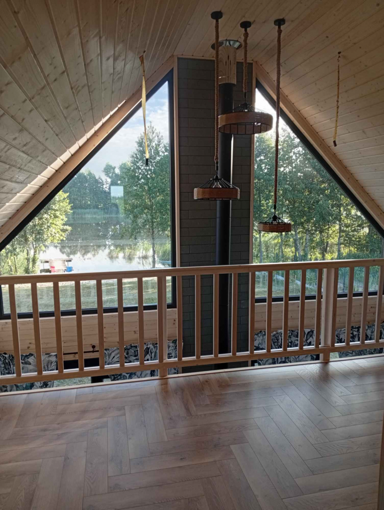 Dom nad jeziorem z linią brzegową prywatny pomost plaża duża działka Lubówiec - zdjęcie 7